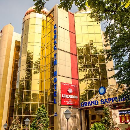 Grand Sapphire Hotel Almaty Extérieur photo