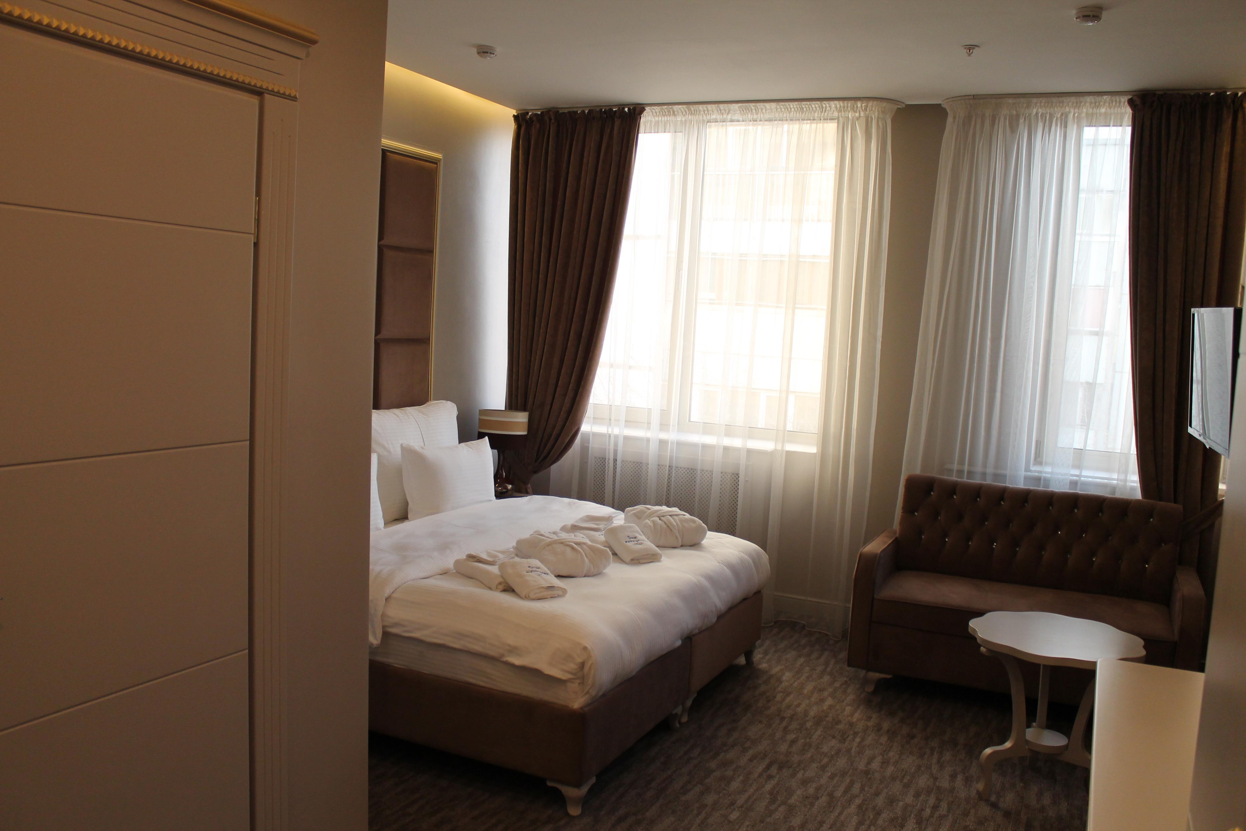 Grand Sapphire Hotel Almaty Extérieur photo