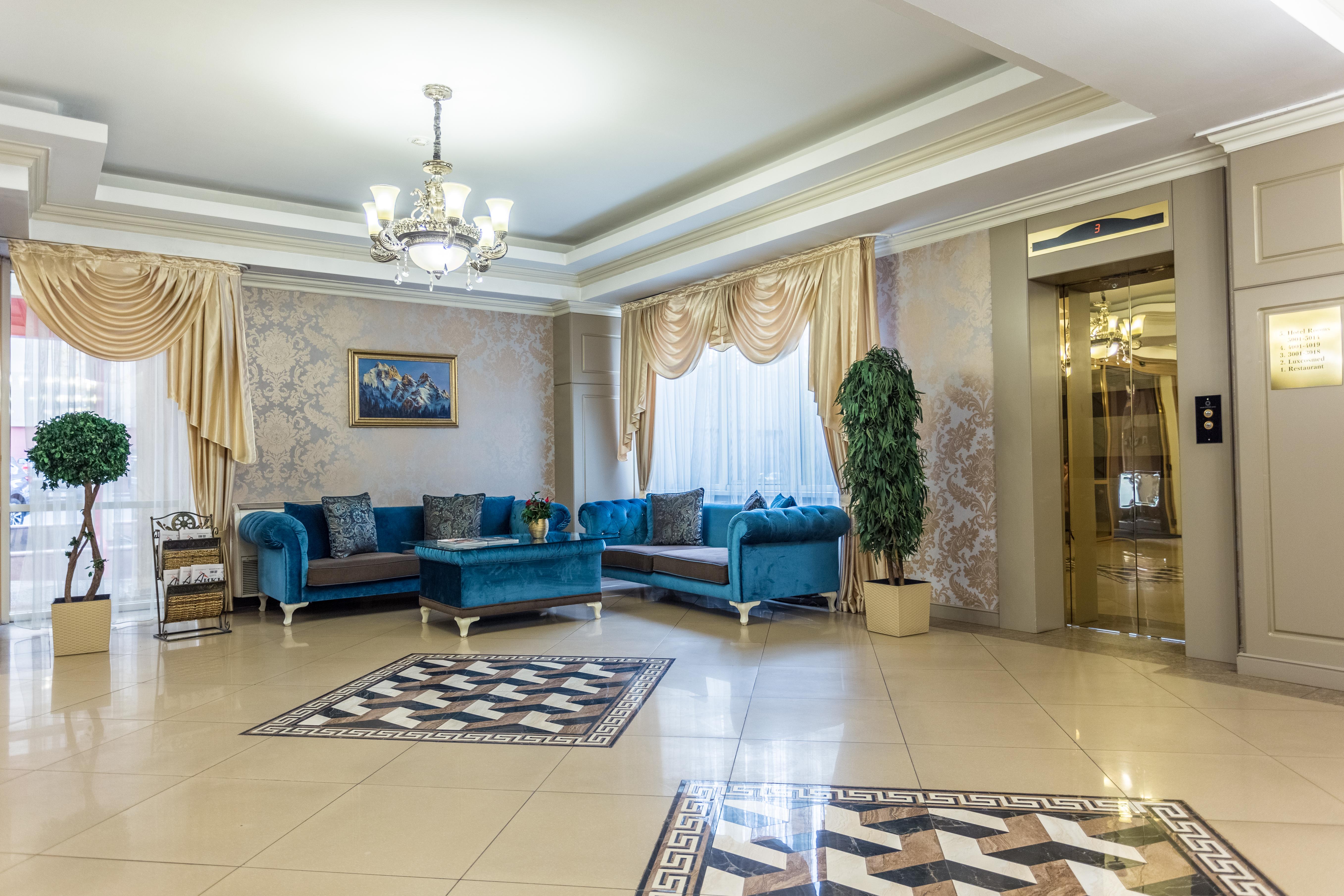 Grand Sapphire Hotel Almaty Extérieur photo