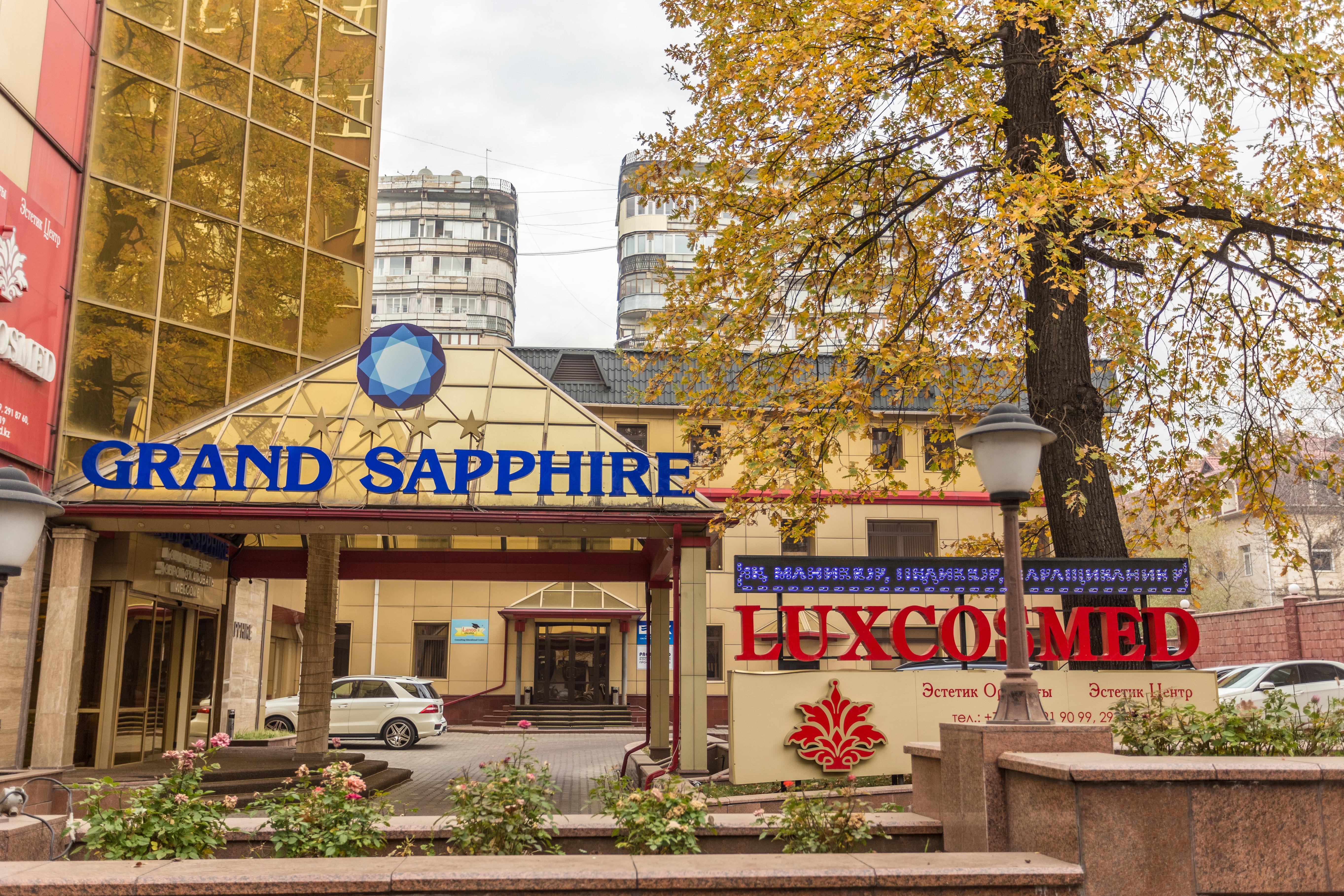 Grand Sapphire Hotel Almaty Extérieur photo