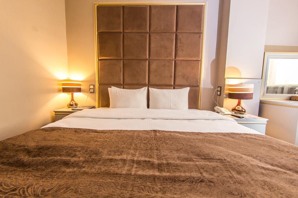 Grand Sapphire Hotel Almaty Extérieur photo