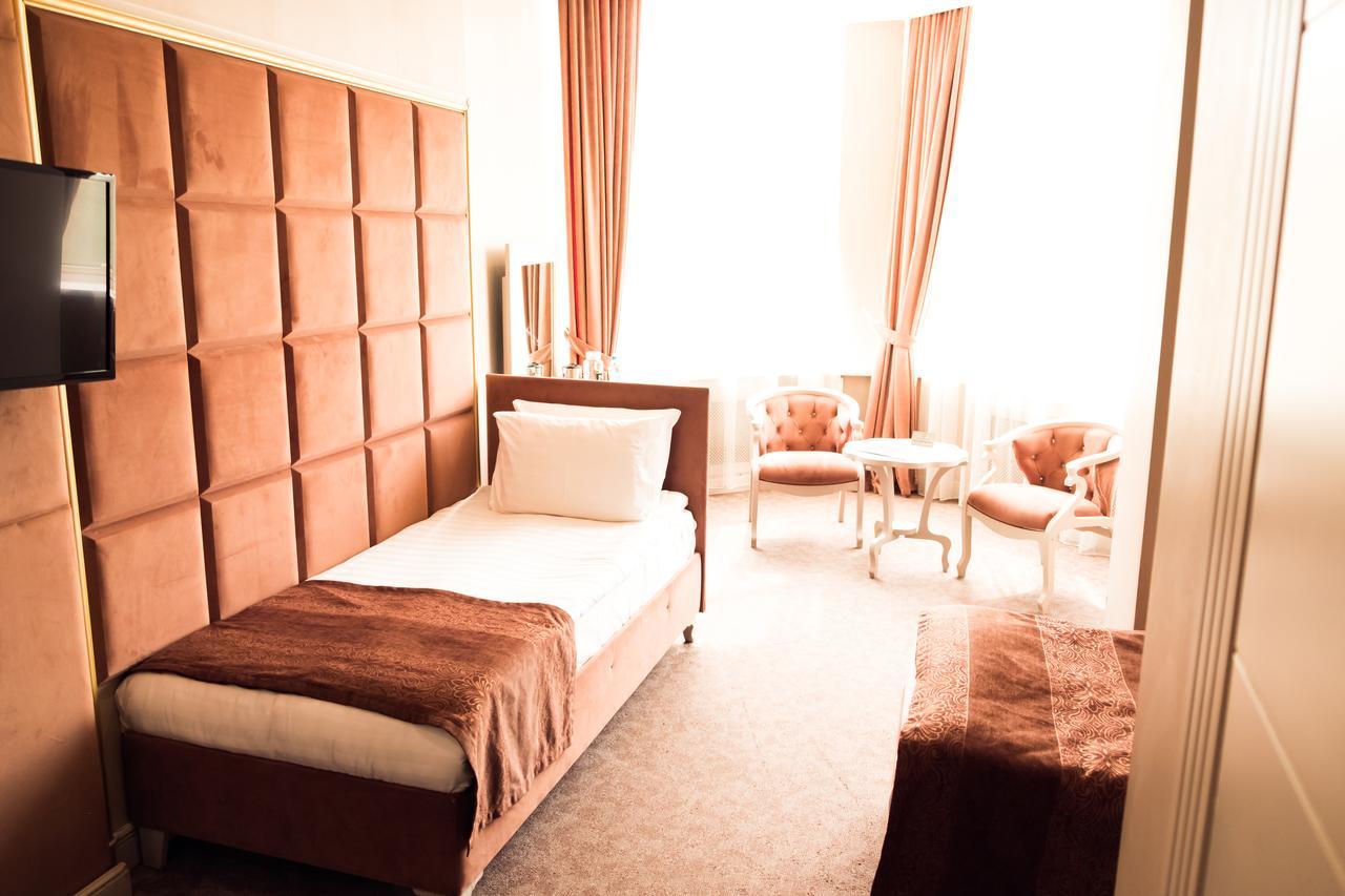 Grand Sapphire Hotel Almaty Extérieur photo