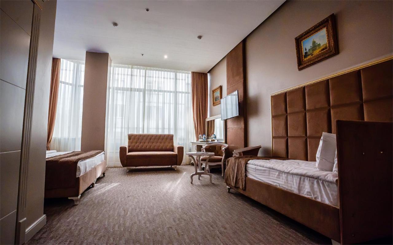 Grand Sapphire Hotel Almaty Extérieur photo