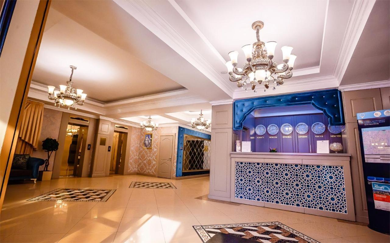 Grand Sapphire Hotel Almaty Extérieur photo