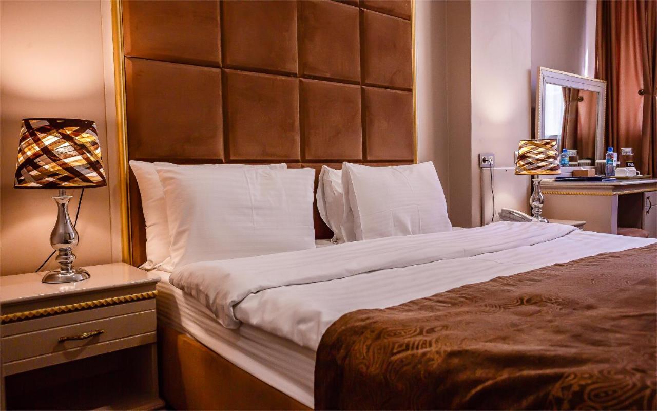 Grand Sapphire Hotel Almaty Extérieur photo